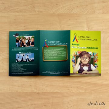 Akdeniz brosur mockup 2